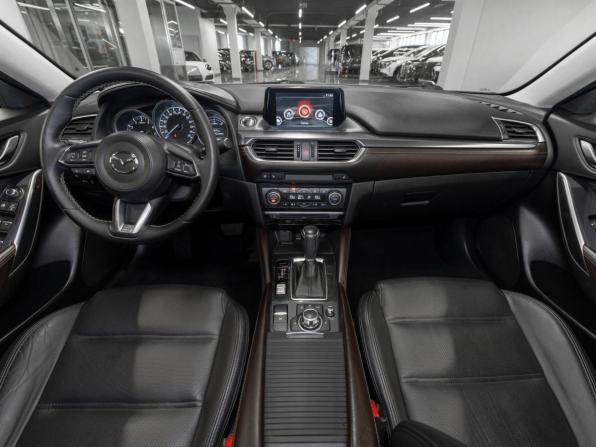 Mazda 6 III (GJ) Рестайлинг с пробегом 2017 года, цена 2 420 000 рублей, 95000 км, седан, Автокод Объявления