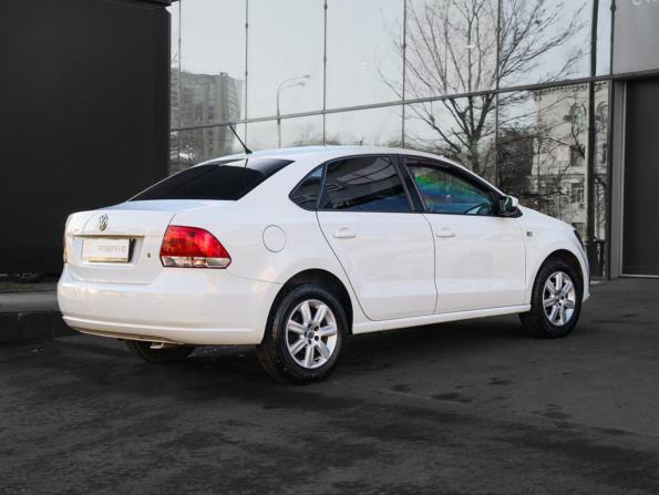Volkswagen Polo V с пробегом 2014 года, цена 700 000 рублей, 214295 км, седан, Автокод Объявления