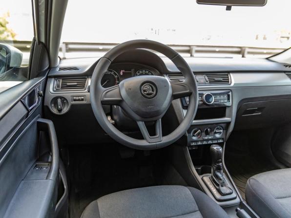 Skoda Rapid I Рестайлинг с пробегом 2017 года, цена 1 248 000 рублей, 92144 км, лифтбек, Автокод Объявления