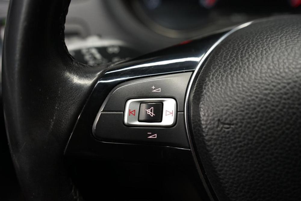 Volkswagen Polo V Рестайлинг Крым  - изображение 15