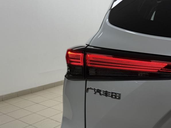 Toyota Highlander IV (XU70) с пробегом 2025 года, цена 5 350 000 рублей, 15 км, внедорожник, Автокод Объявления
