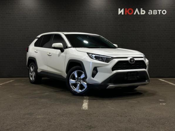 Toyota RAV4 V (XA50) с пробегом 2020 года, цена 3 100 000 рублей, 42015 км, внедорожник, Автокод Объявления