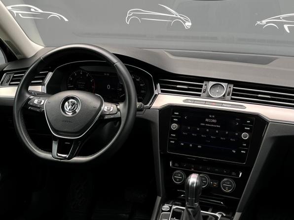 Volkswagen Passat B8 с пробегом 2019 года, цена 2 297 500 рублей, 100454 км, седан, Автокод Объявления