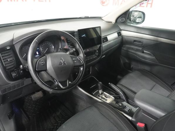 Mitsubishi Outlander III Рестайлинг 2 с пробегом 2018 года, цена 1 719 000 рублей, 167883 км, внедорожник, Автокод Объявления