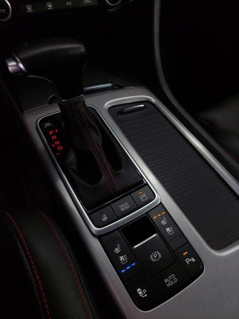 Kia Optima IV Рестайлинг с пробегом 2018 года, цена 2 070 000 рублей, 126113 км, седан, Автокод Объявления