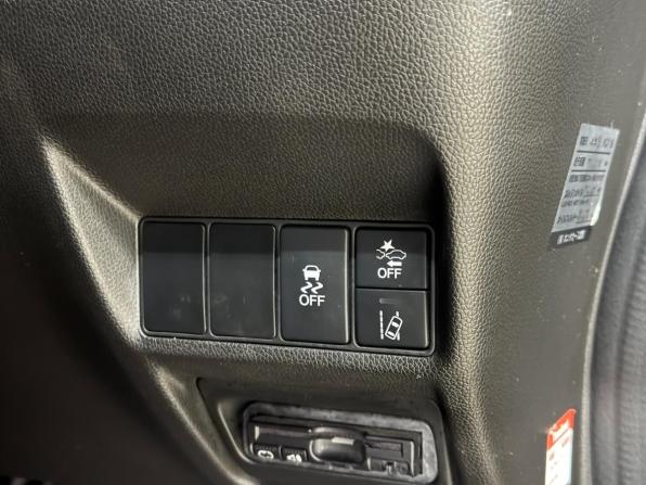 Honda Stepwgn V с пробегом 2015 года, цена 1 935 000 рублей, 124000 км, минивэн, Автокод Объявления