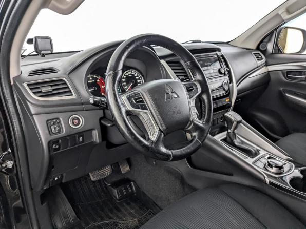 Mitsubishi Pajero Sport III с пробегом 2019 года, цена 2 490 000 рублей, 231518 км, внедорожник, Автокод Объявления