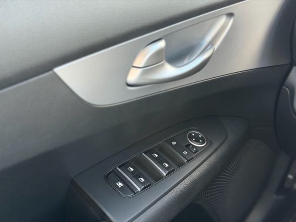 Kia Cerato IV Рестайлинг с пробегом 2022 года, цена 2 180 000 рублей, 29755 км, седан, Автокод Объявления