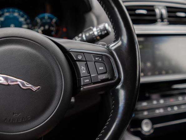 Jaguar F-Pace I с пробегом 2017 года, цена 2 570 000 рублей, 162949 км, внедорожник, Автокод Объявления