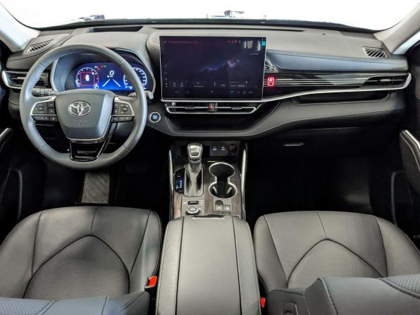 Toyota Highlander IV (XU70) с пробегом 2025 года, цена 5 649 500 рублей, 10 км, внедорожник, Автокод Объявления