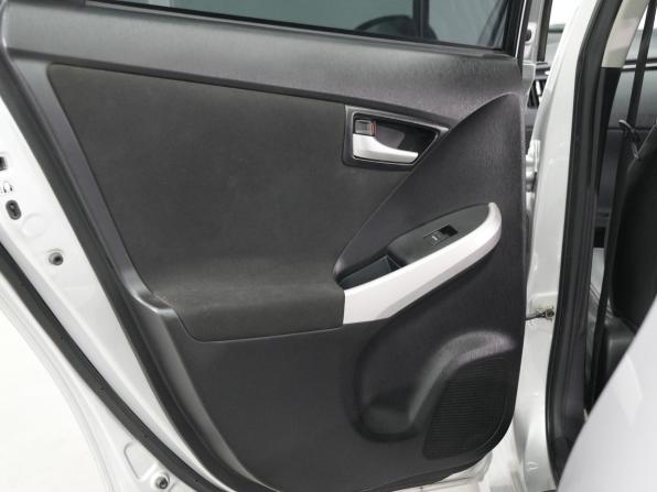 Toyota Prius III Рестайлинг (XW30) с пробегом 2014 года, цена 1 210 000 рублей, 199625 км, лифтбек, Автокод Объявления