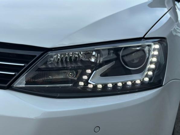 Volkswagen Jetta VI с пробегом 2013 года, цена 1 050 000 рублей, 119047 км, седан, Автокод Объявления