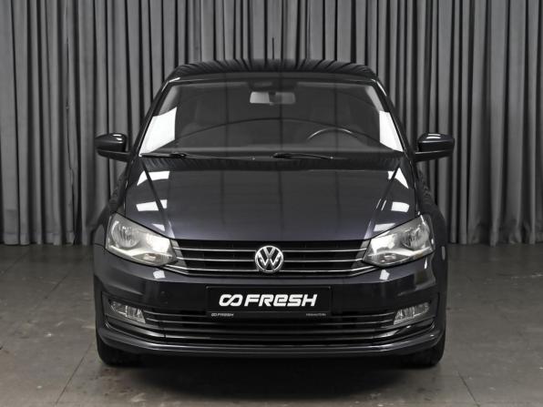 Volkswagen Polo V Рестайлинг с пробегом 2016 года, цена 1 399 000 рублей, 104437 км, седан, Автокод Объявления