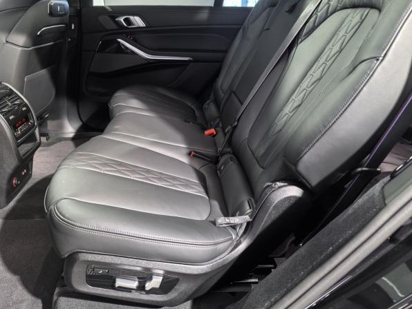 BMW X7 I (G07) Рестайлинг с пробегом 2025 года, цена 16 480 000 рублей, 4131 км, внедорожник, Автокод Объявления