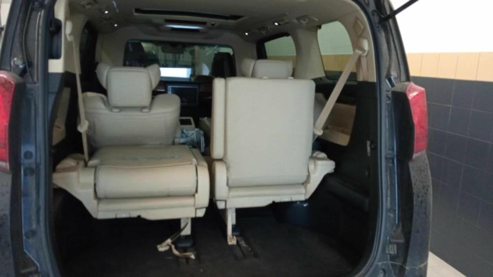 Toyota Alphard III Рестайлинг Санкт-Петербург  - изображение 9