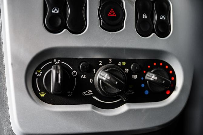 Renault Sandero I с пробегом 2012 года, цена 630 000 рублей, 123000 км, хэтчбек, Автокод Объявления