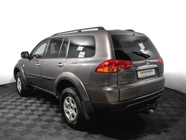 Mitsubishi Pajero Sport II с пробегом 2012 года, цена 1 355 000 рублей, 284001 км, внедорожник, Автокод Объявления