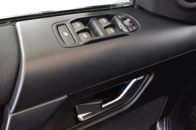 Land Rover Freelander II Рестайлинг с пробегом 2011 года, цена 1 190 000 рублей, 223338 км, внедорожник, Автокод Объявления