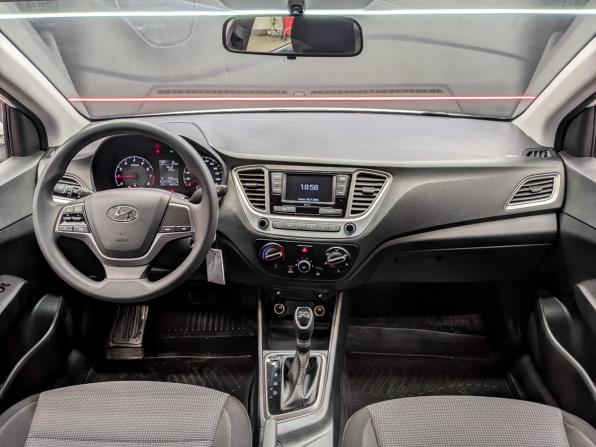 Hyundai Solaris II Рестайлинг с пробегом 2022 года, цена 1 770 000 рублей, 45194 км, седан, Автокод Объявления