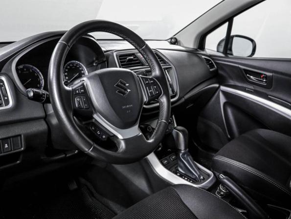 Suzuki SX4 II (S-Cross) Рестайлинг с пробегом 2017 года, цена 1 999 000 рублей, 84500 км, хэтчбек, Автокод Объявления