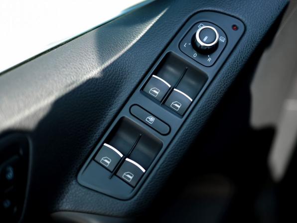 Volkswagen Tiguan I Рестайлинг с пробегом 2012 года, цена 1 399 000 рублей, 168423 км, внедорожник, Автокод Объявления