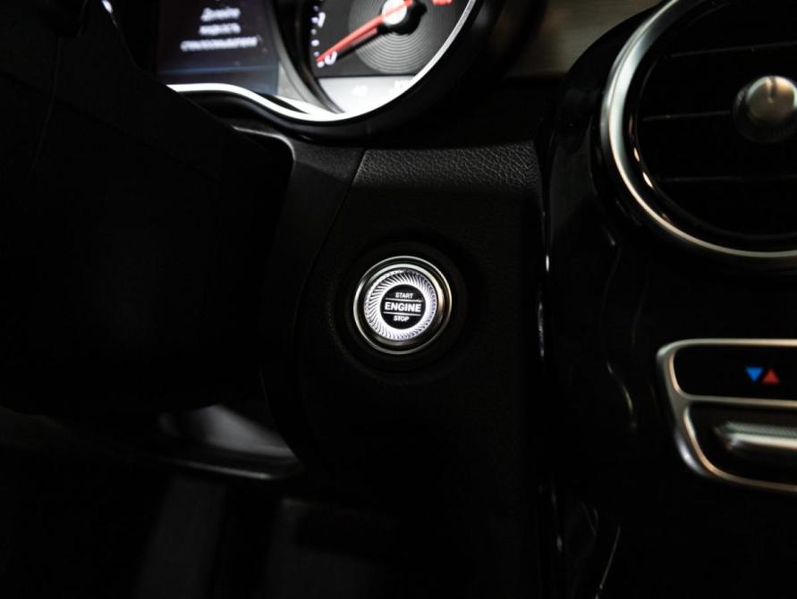 Mercedes-Benz C-Класс IV (W205) Рестайлинг Санкт-Петербург  - изображение 18