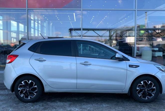 Kia Rio III Рестайлинг с пробегом 2016 года, цена 900 000 рублей, 121669 км, хэтчбек, Автокод Объявления