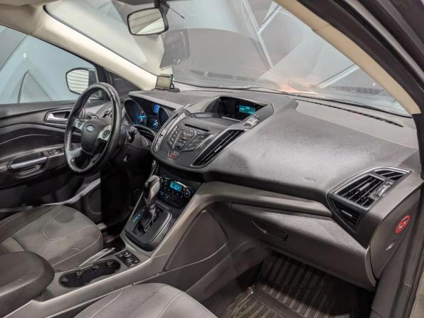 Ford Kuga II Рестайлинг с пробегом 2016 года, цена 1 445 000 рублей, 211500 км, внедорожник, Автокод Объявления