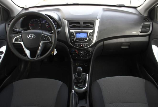 Hyundai Solaris I с пробегом 2014 года, цена 640 000 рублей, 211007 км, седан, Автокод Объявления