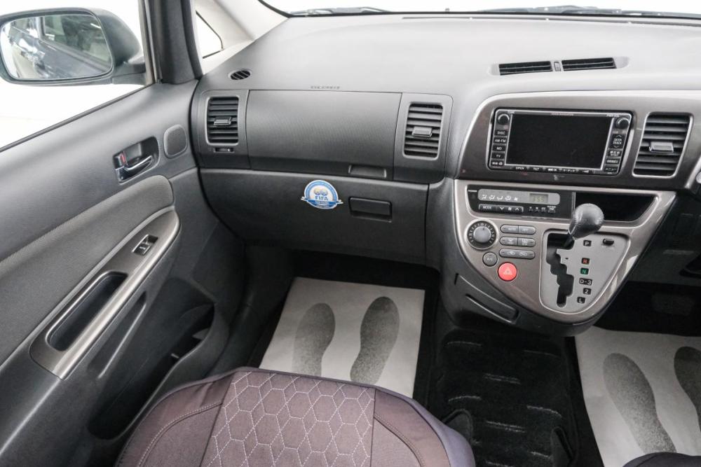 Toyota Wish I Красноярск  - изображение 12