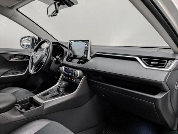 Toyota RAV4 V (XA50) с пробегом 2021 года, цена 3 230 000 рублей, 136228 км, внедорожник, Автокод Объявления