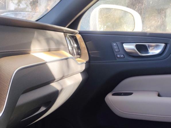 Новый Volvo XC60 II Рестайлинг 2 2026 года, цена 6 350 000 рублей, внедорожник, Автокод Объявления