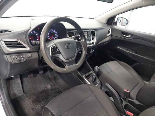 Hyundai Solaris II с пробегом 2020 года, цена 860 000 рублей, 309000 км, седан, Автокод Объявления