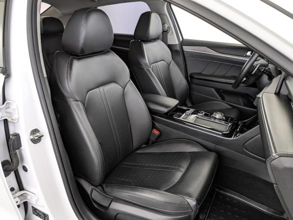 Kia K5 III с пробегом 2023 года, цена 3 300 000 рублей, 21210 км, седан, Автокод Объявления