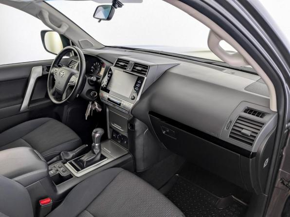 Toyota Land Cruiser Prado 150 Series Рестайлинг 3 с пробегом 2021 года, цена 5 650 000 рублей, 43771 км, внедорожник, Автокод Объявления