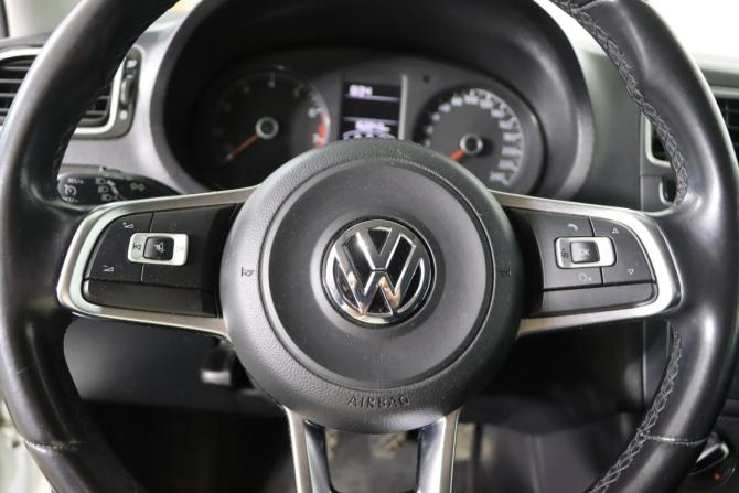 Volkswagen Polo V Рестайлинг с пробегом 2019 года, цена 999 990 рублей, 162243 км, седан, Автокод Объявления