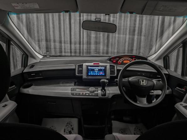 Honda Freed I с пробегом 2009 года, цена 899 000 рублей, 155000 км, компактвэн, Автокод Объявления