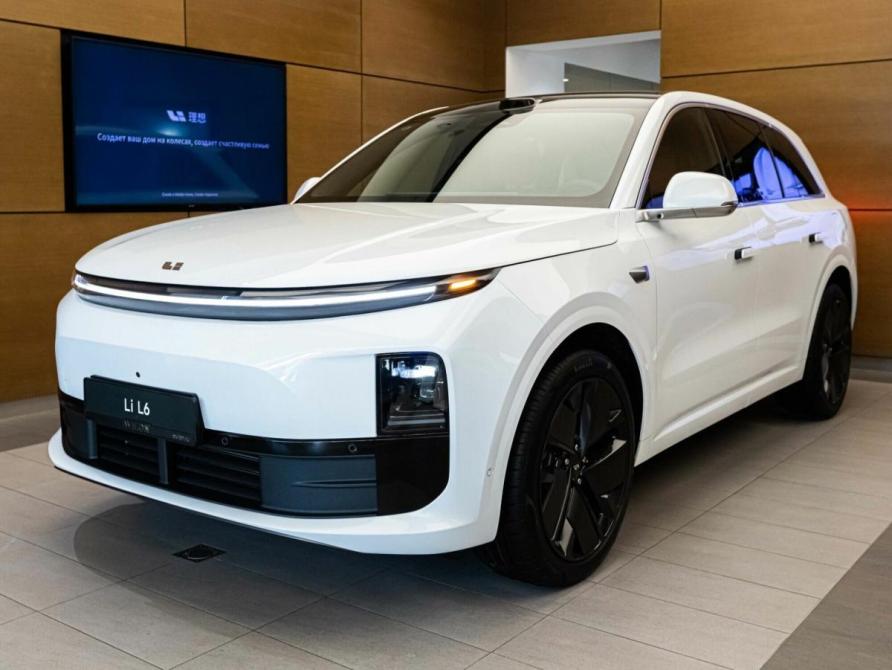Li Auto (Lixiang) L6 Москва  - изображение 1