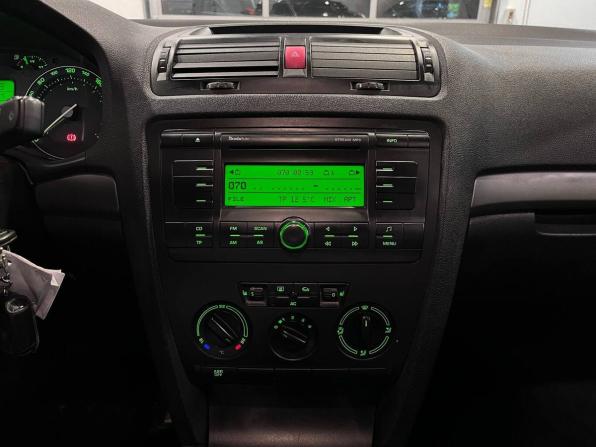 Skoda Octavia II (A5) с пробегом 2007 года, цена 399 000 рублей, 186806 км, лифтбек, Автокод Объявления