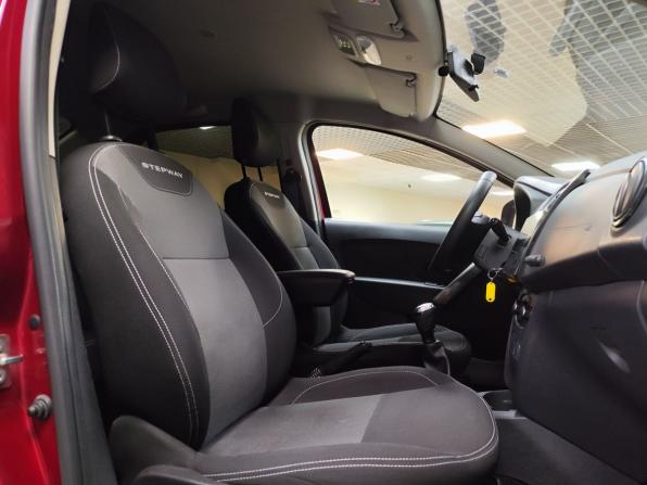 Renault Logan II Рестайлинг с пробегом 2022 года, цена 1 299 000 рублей, 65552 км, седан, Автокод Объявления
