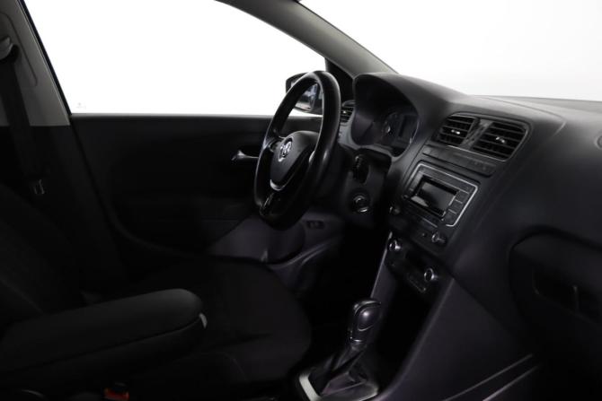 Volkswagen Polo V Рестайлинг с пробегом 2018 года, цена 1 039 990 рублей, 172104 км, седан, Автокод Объявления