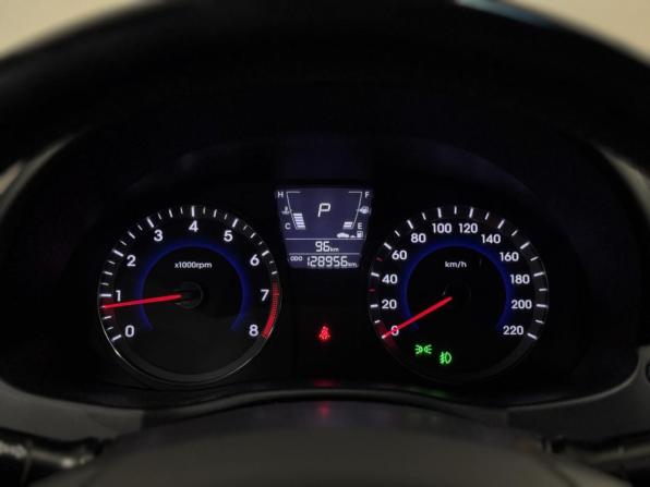 Hyundai Solaris I с пробегом 2012 года, цена 850 000 рублей, 128956 км, седан, Автокод Объявления