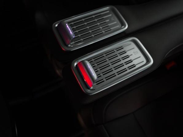Новый Mercedes-Benz V-Класс III (W447) Рестайлинг 2 2025 года, цена 11 150 000 рублей, минивэн, Автокод Объявления