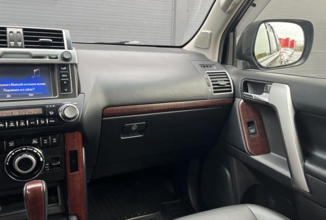 Toyota Land Cruiser Prado 150 Series Рестайлинг 1 с пробегом 2016 года, цена 4 190 000 рублей, 136722 км, внедорожник, Автокод Объявления