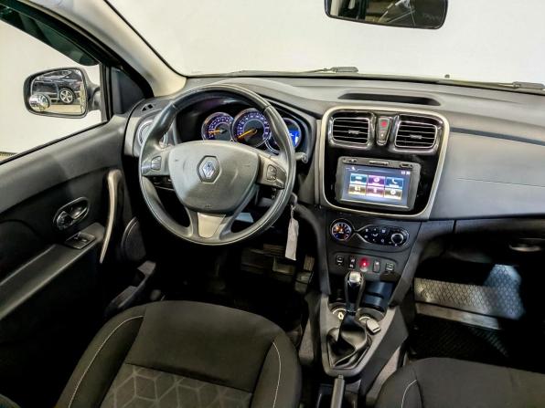 Renault Sandero II с пробегом 2016 года, цена 1 095 000 рублей, 84158 км, хэтчбек, Автокод Объявления