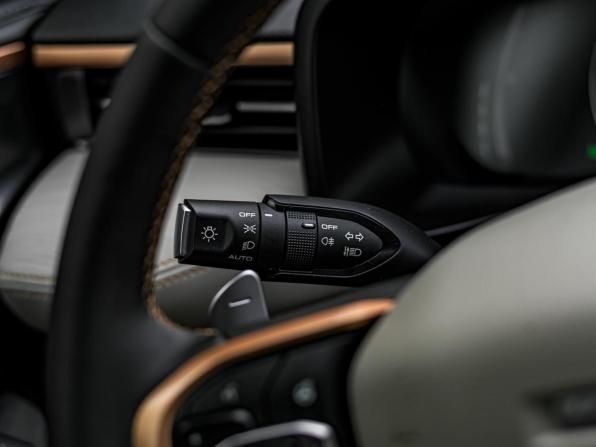 Haval Jolion I с пробегом 2023 года, цена 1 870 000 рублей, 44370 км, внедорожник, Автокод Объявления