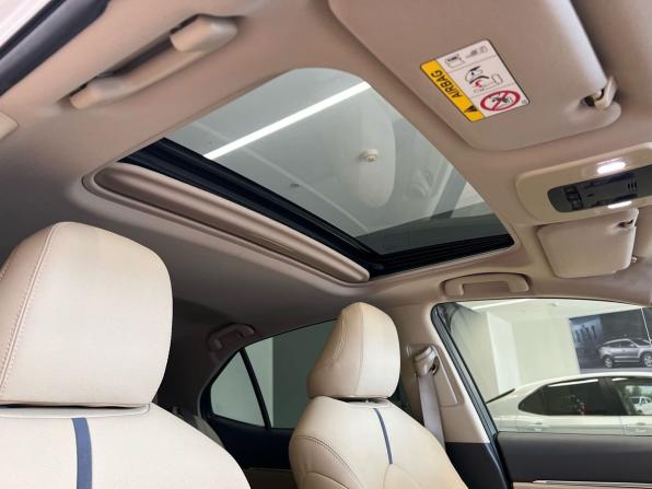 Toyota Camry VIII (XV70) Рестайлинг с пробегом 2022 года, цена 2 835 000 рублей, 27071 км, седан, Автокод Объявления