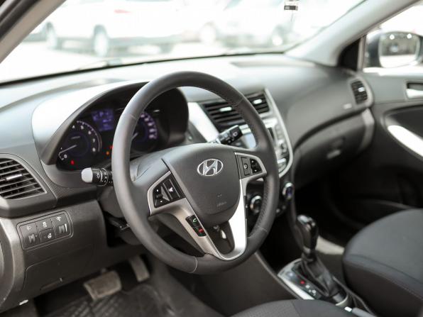 Hyundai Solaris I с пробегом 2014 года, цена 999 000 рублей, 106430 км, хэтчбек, Автокод Объявления
