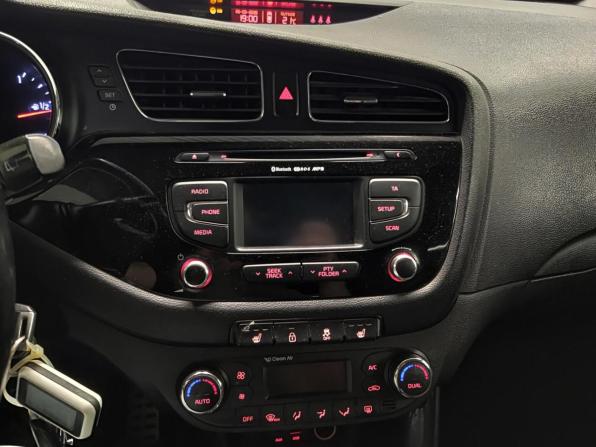 Kia Ceed II с пробегом 2014 года, цена 979 000 рублей, 292950 км, универсал, Автокод Объявления