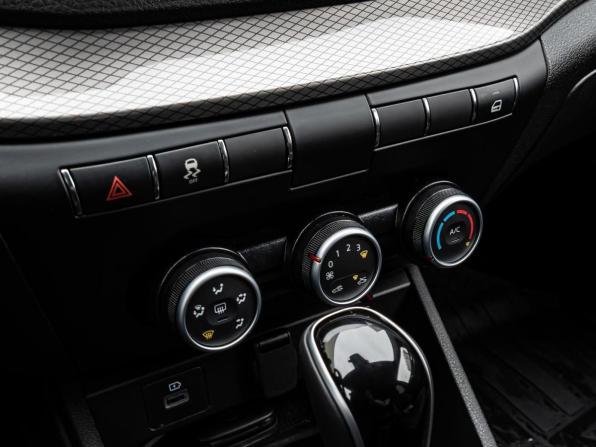 Lada (ВАЗ) Vesta I Рестайлинг (NG) с пробегом 2025 года, цена 1 295 000 рублей, 5762 км, седан, Автокод Объявления